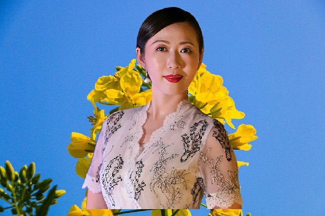 伊轩哭丧着脸，你徒弟我今天差点就被唐门的人给撸了