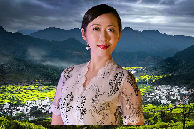 青梅一伸手，把旁边侍卫身上的佩剑摘了下来，丢给了红色妖姬