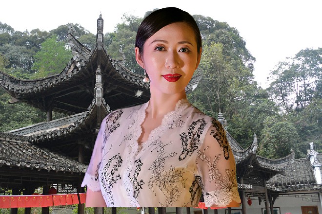 面包车上的几个人脸色都苍白一片，一时间有点沉默