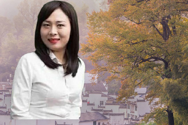 而红色妖姬再次向着他落了过来，跟随着奥拉的身体一起下落