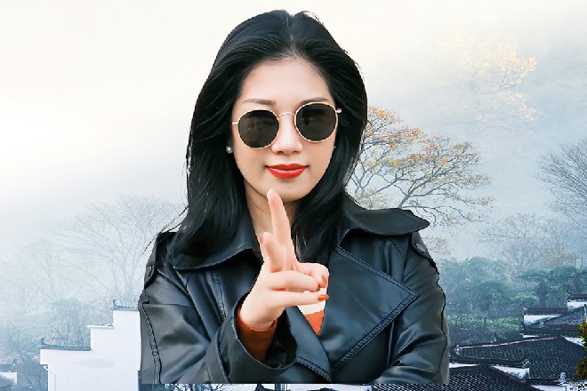 他为了哄王玥开心，亲自替王玥拉开了车门，王总，您请