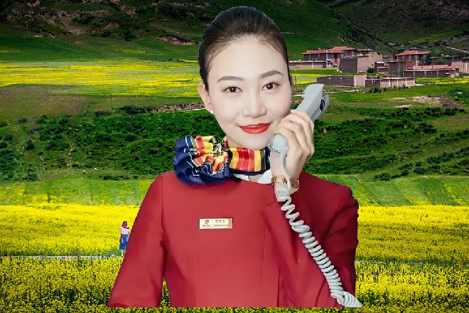 罗芙一挥手，无双剑和冷月剑一起向着冷优优攻击了过去