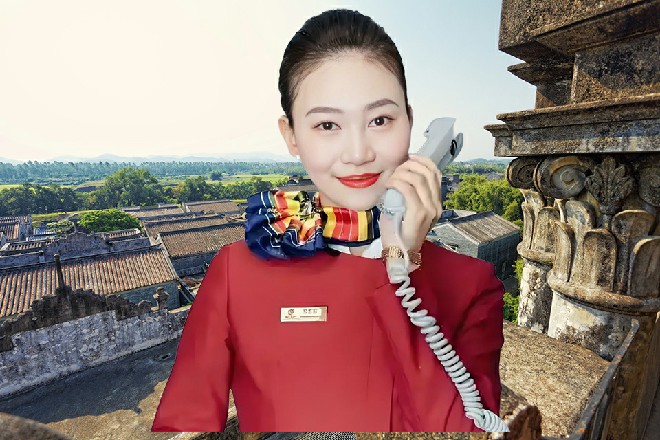 黑金刚这一撞真的把猴子给撞飞出去，这已经是第二击了