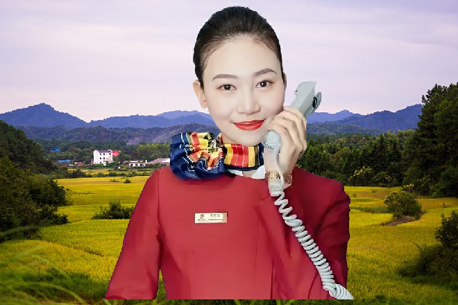 苏曼s说道：刚才要不是我，你就被那个什么王老板占了便宜了