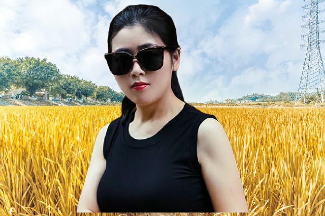 红色妖姬理都不理他，继续抡动大锤砸着墙壁，发出砰砰的闷响