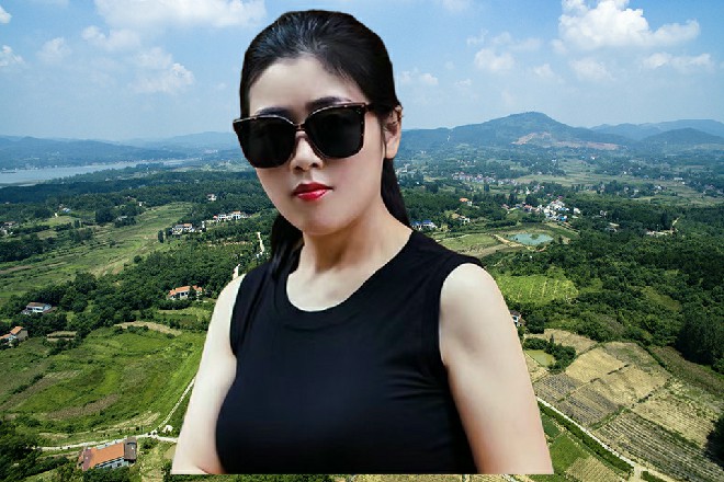 但若依更快一步，他直接一记抬腿，踢在了陈晓夜的身上