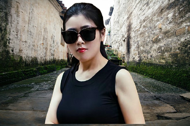 巴布拉的目光落在了朱雀的身上，立刻发现朱雀力量的不俗