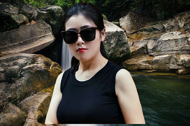 说着，本部长拿出了一个遥控器来，按下了一个按钮