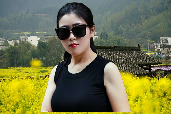 公安局里的民警看到这保安押了个人进来，顿时都有点发呆