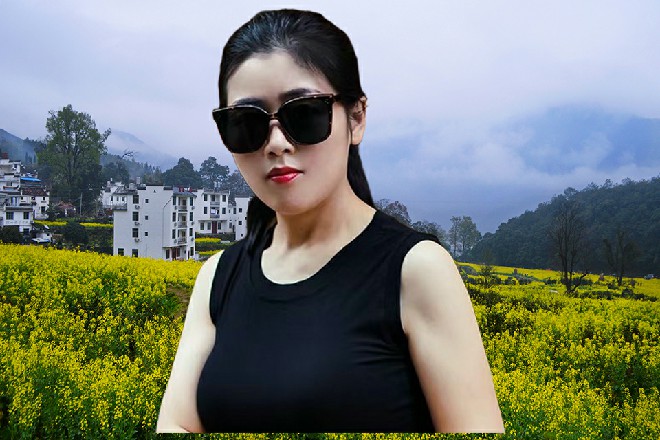 说着，他松开了手中的长剑，然后身形出现在惠子的身边