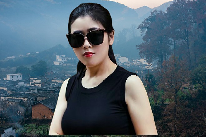 结果，门一开，看到阮玲和伊轩两个人，三个人都傻了