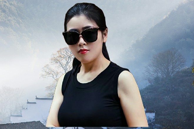 王玥站在阁楼上面，身体轻轻颤抖，心里抑制不住的兴奋