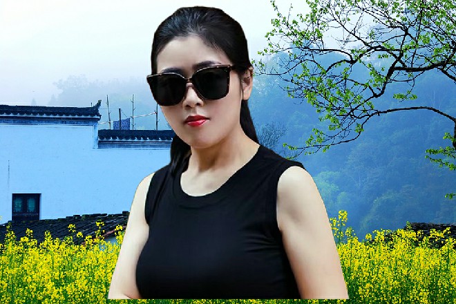 果然是个体贴入微的贴身丫鬟啊，伊轩忍不住笑出了声