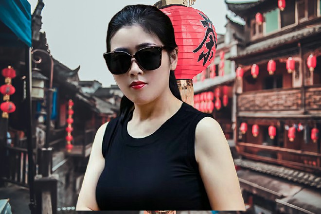 武士这才重新拔出自己的武士刀，向着若依缓缓走了过去