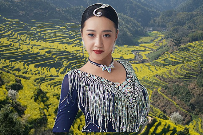 又是一声重重的鸣响，这次慧空退后一步，若依退后两步