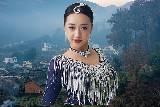 金发男子打了个响指，这些女人对我来说，也是猪而已