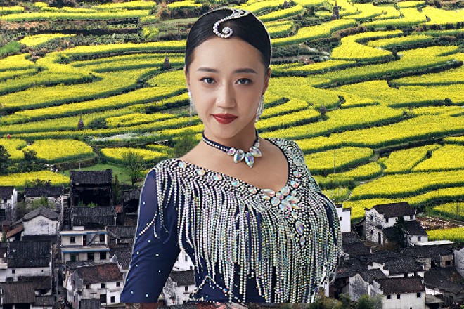 这椅子立刻飞了出去，拦在张斌身前，替他挡住了忍者镖