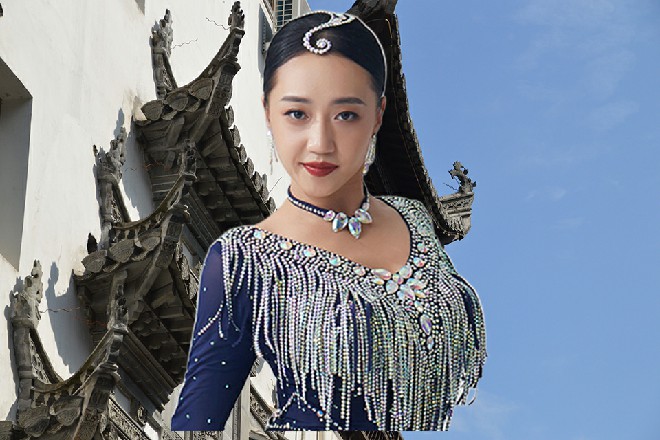 老王司机对着诺曦S佩服的是五体投地的，继续出发了