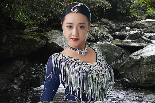 伊轩当时有点思密达了，卧槽，这就是传说中的奸尸么