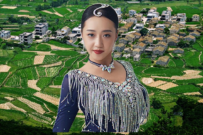 诺曦S有些惊讶，合着霍莺莺是一直在里面陪着自己的