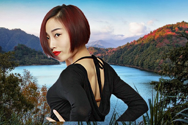 唐先生的话充满了傲慢，但红色妖姬却丝毫不觉得他是在说大话