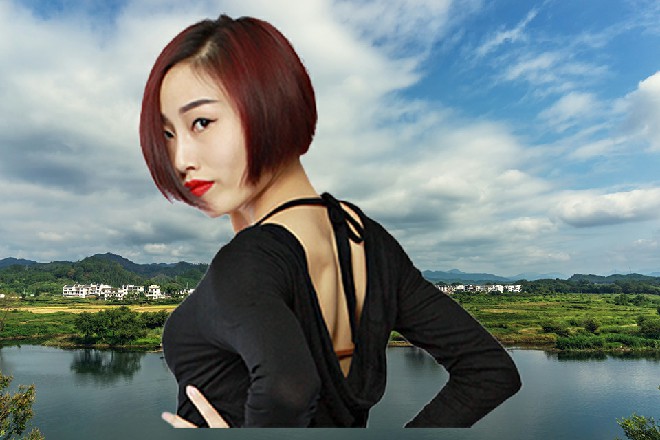 贝娜瞪大了那双蓝宝石一样的眼睛，有些震惊地看着红色妖姬