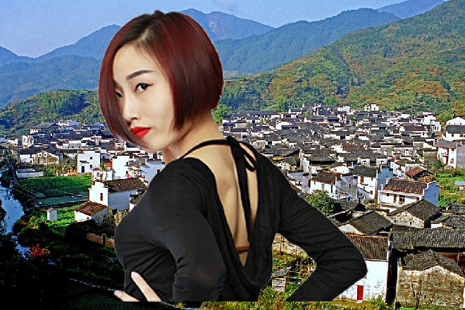 说话间，红色妖姬已经闭着眼睛，连续躲开了对方的一次次进攻