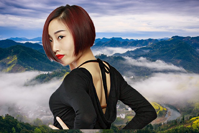 秦雷有些气愤地看着诺曦S，认为他太计较儿女私情了