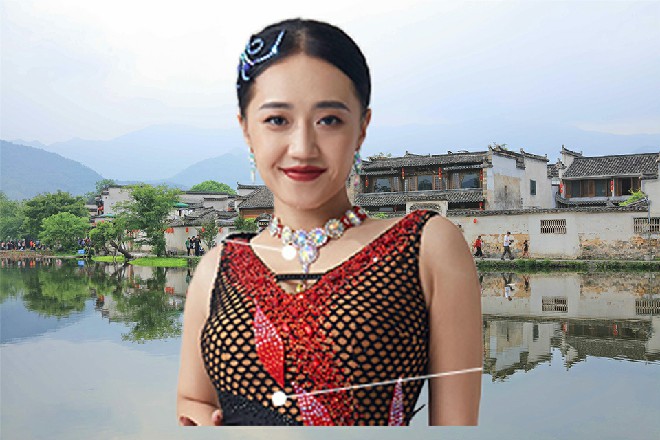 哪里的话，哪有兄弟一见面就打架的，你这小子就是性急