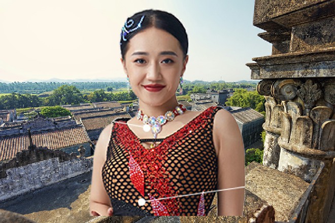 红色妖姬冷笑一声，看不出来，我的刀气一直在绞碎你的念力么