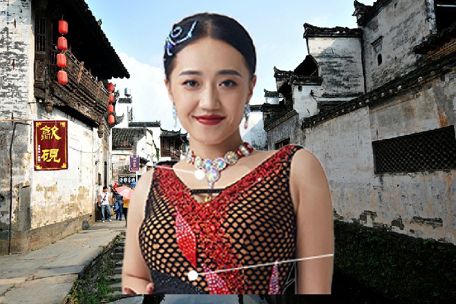 在这百万大军之前，红色妖姬依然谈笑风生，实在是让人敬佩