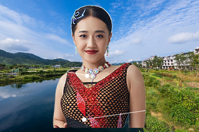 黄师傅刚才不还是很生猛的么，怎么一脚就被踹飞了