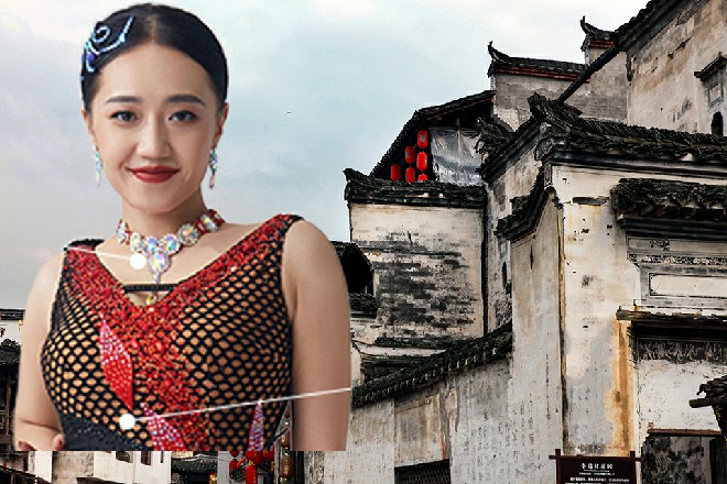 司令说着，身上的衣服忽然碎裂，王玥下意识地捂住了眼睛