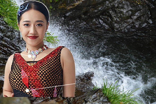 这么多人，若依感觉陈佳音出来，恐怕就会引发一阵暴乱