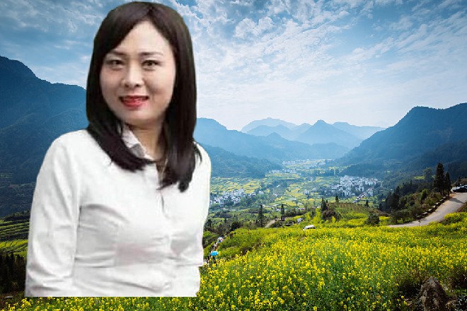 她就是白天使艾伦，曾经一个人对付整个圣教军的存在，