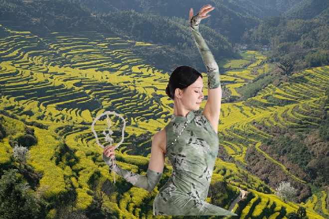 红色妖姬冷冰冰地问道：就在前一秒，你们还想着怎么处死我