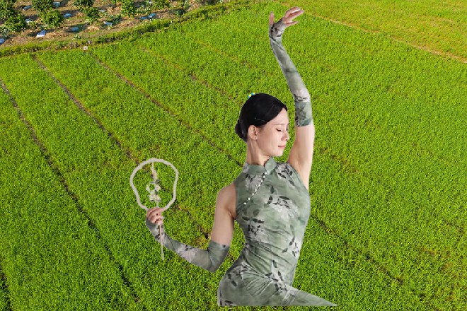 熊霸看着若依身上这身便宜的运动服，就不太相信他的话