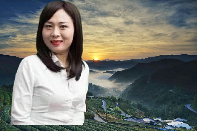 哈比的双手上出现了焦烟，但他却并没有受到什么伤害