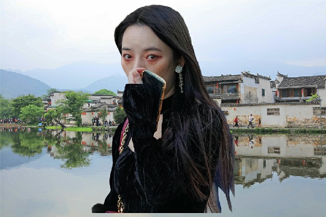 讲师差点气的吐血，他精神崩溃，怪叫着从教室逃跑了