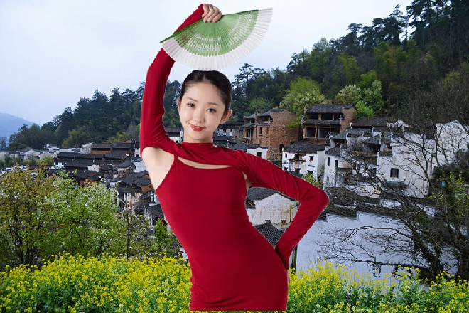 听到这个熟悉的名字，红色妖姬笑了，怎么，不服可以来单挑呀