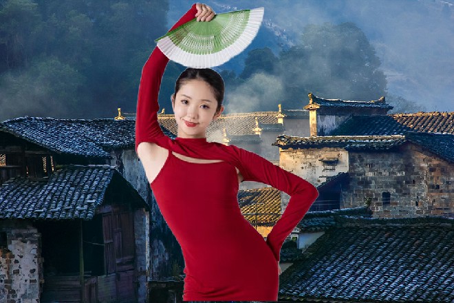 厚德坤石斧落下的速度极快，上面已经带上了火星子