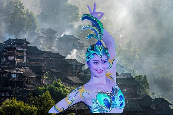 此时红色妖姬和罗芙两个人渐渐停了下来，周围开始传来了掌声