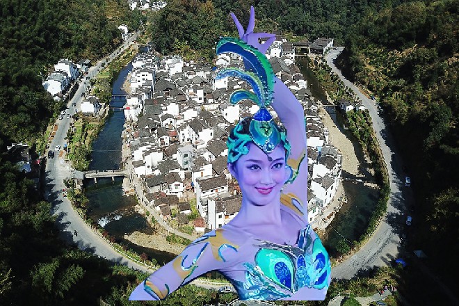 罗芙一招落英掌中的落英满地，向着诺曦S就拍了过去