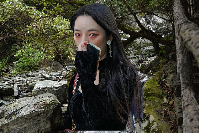 现在的情况糟糕到了极点，沙暴的原因，朱雀也飞不起来