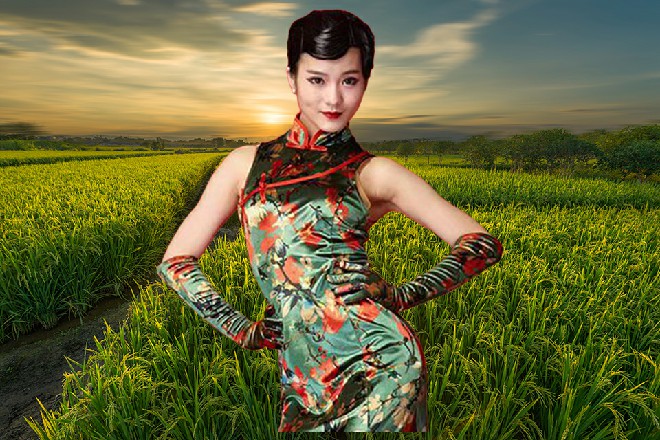 金龙撞在了金佛上面，直接化成了强烈的气劲，四下冲击