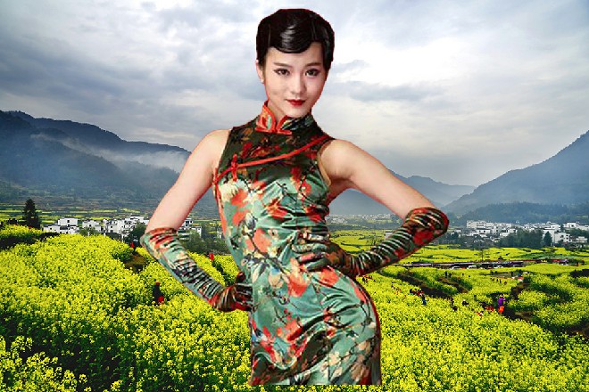 诺曦S和秦海在不断地交手，二人一秒钟能过一百多招