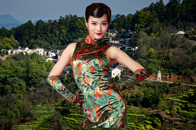 他的双腿也变得更加的修长，身上的肌肉也变得更加均匀