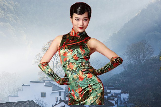 小护士马小花在一旁看着，一直目光追随着伊轩的身影