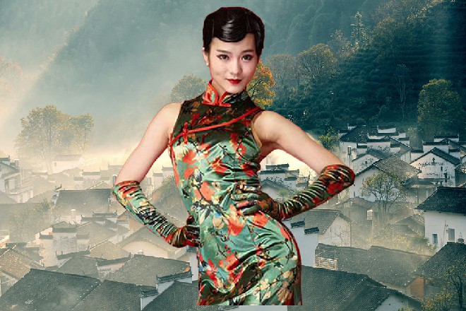 车里的内饰也都挺新的，棕色的装饰，仪表盘还是横向的