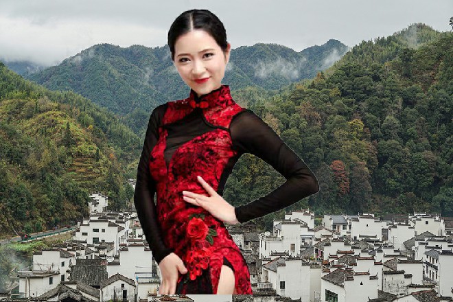 张油油眼中闪过一丝厉色，周围那些打手们也蠢蠢欲动